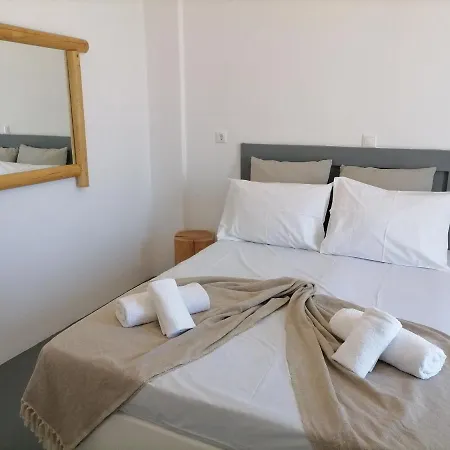 Paro'S King Luxury Apartments A5 Alikí